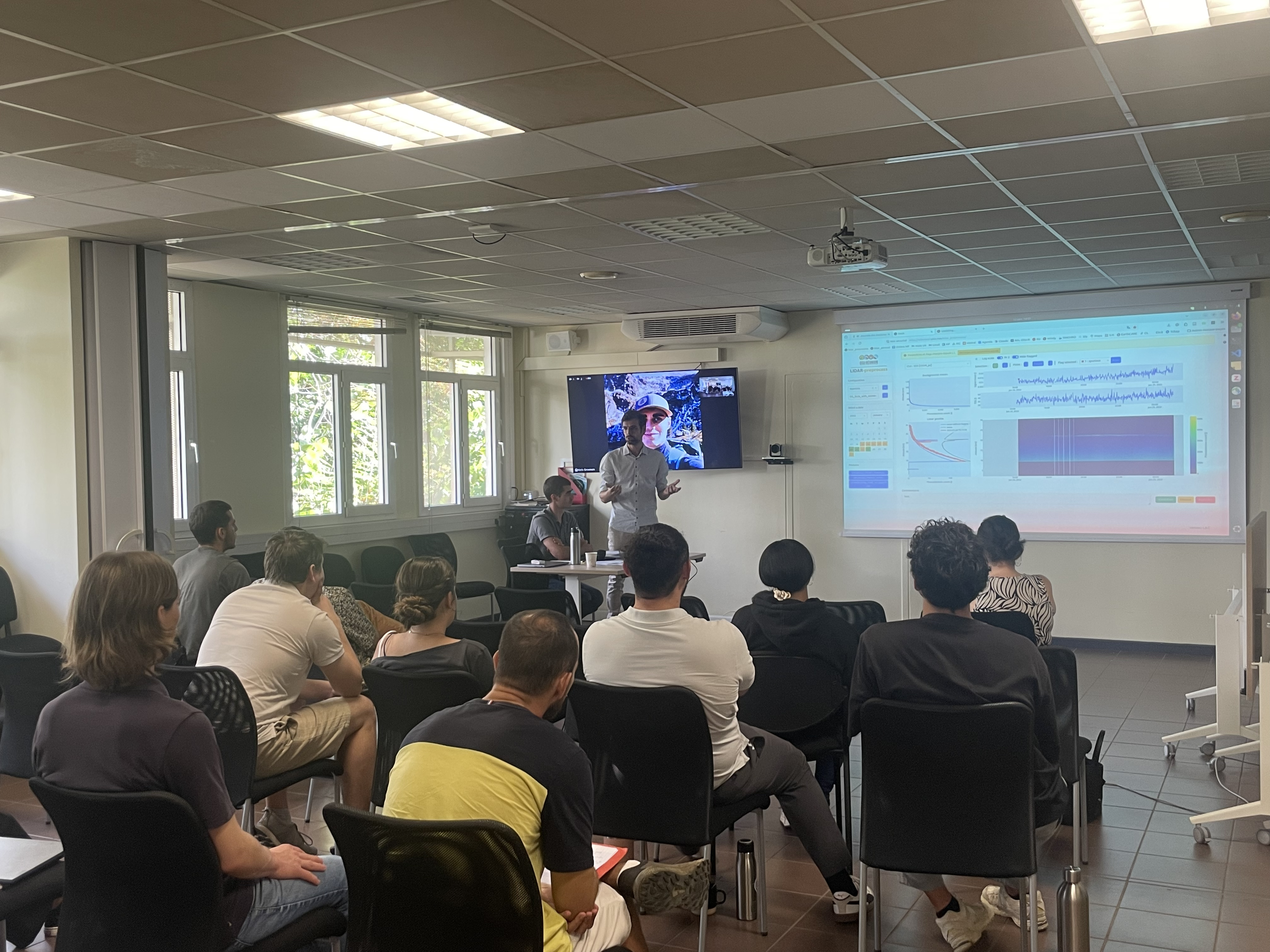 Presentation of Dominique Gantois on
Multi-instrumental analysis of the properties and transport of aerosols in the South-West Indian Ocean region.