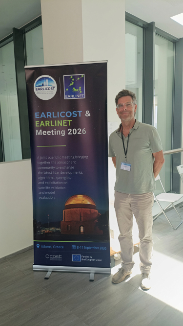 Michael Sicard in front of the EARLICOST kakemono